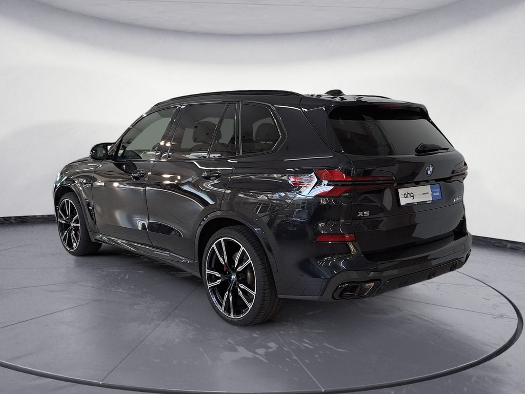 BMW X5 M60 2023 г. Чёрный, пробег 48414 км