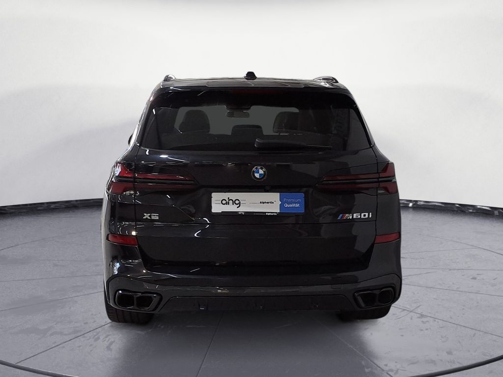 BMW X5 M60 2023 г. Чёрный, пробег 48414 км