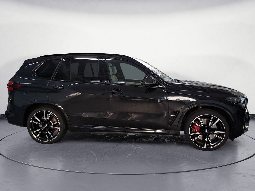 BMW X5 M60 2023 г. Чёрный, пробег 48414 км