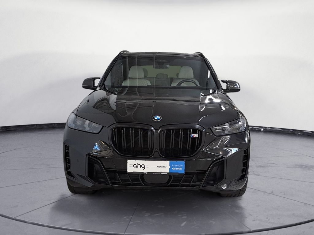 BMW X5 M60 2023 г. Чёрный, пробег 48414 км