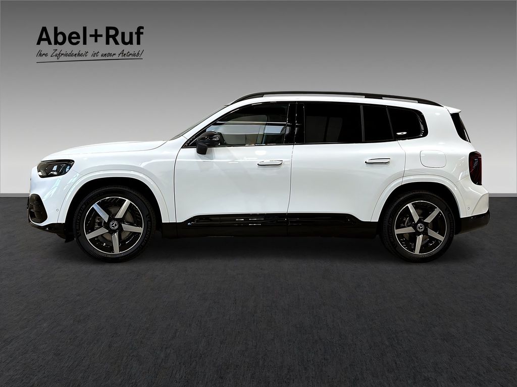 Mercedes-Benz GLB 200 2026 г. Белый, пробег 9900 км