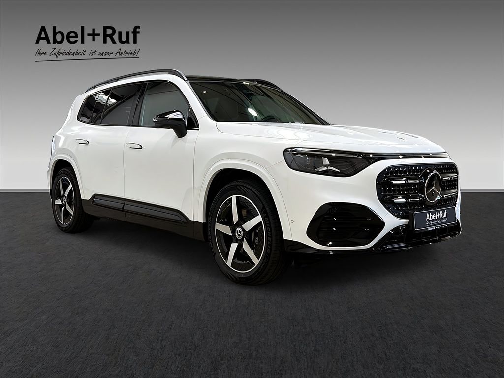 Mercedes-Benz GLB 200 2026 г. Белый, пробег 9900 км