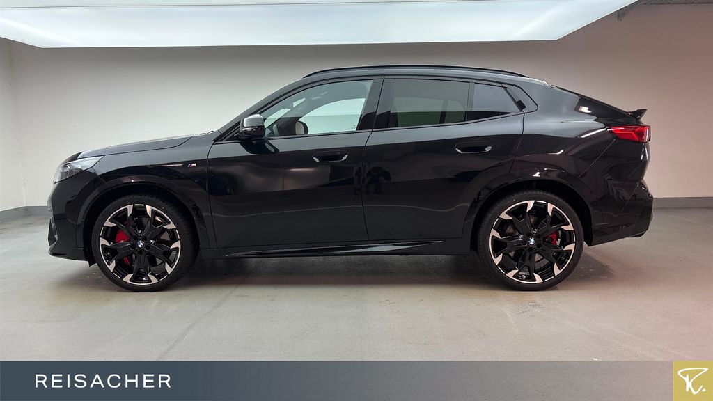 BMW X2 2025 г. Чёрный, пробег 4378 км