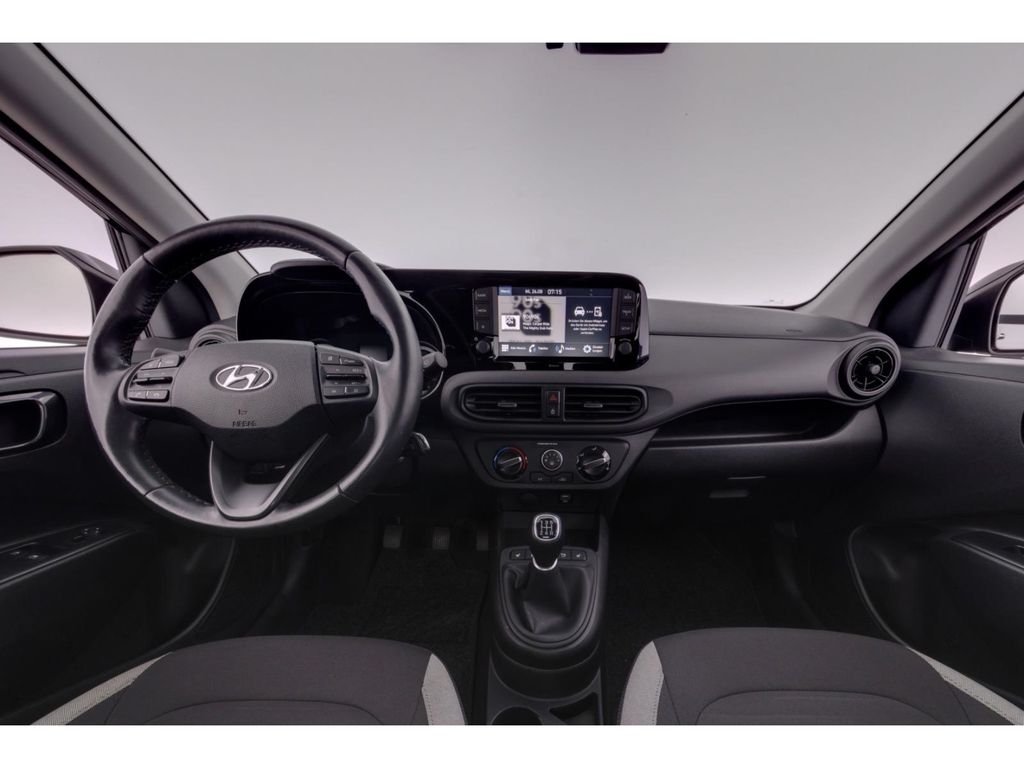 Hyundai i10 2022 г. Чёрный, пробег 36200 км