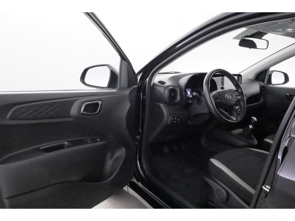Hyundai i10 2022 г. Чёрный, пробег 36200 км