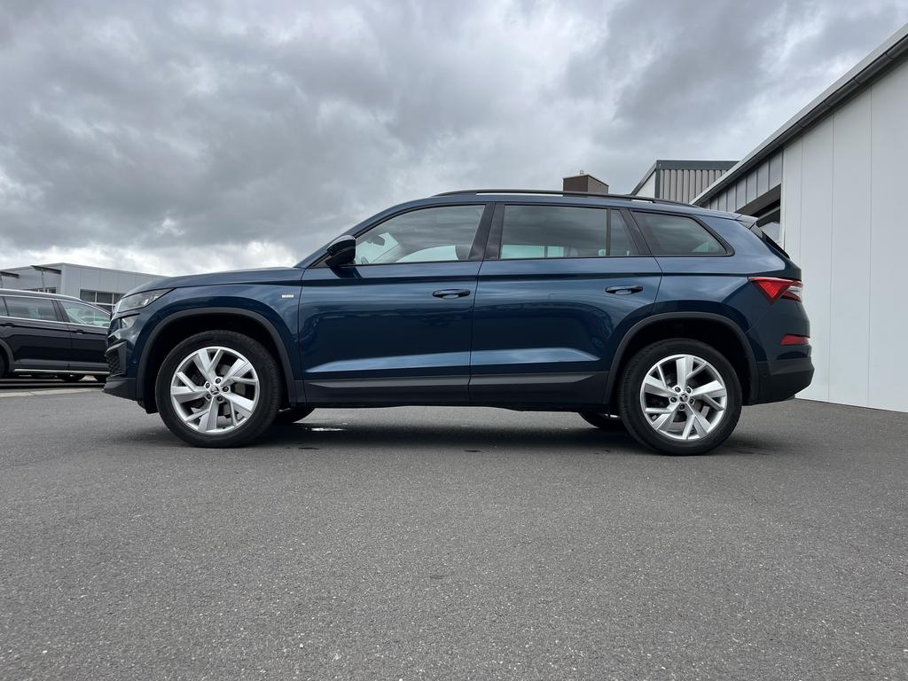 Skoda Kodiaq 2023 г. Синий, пробег 52783 км