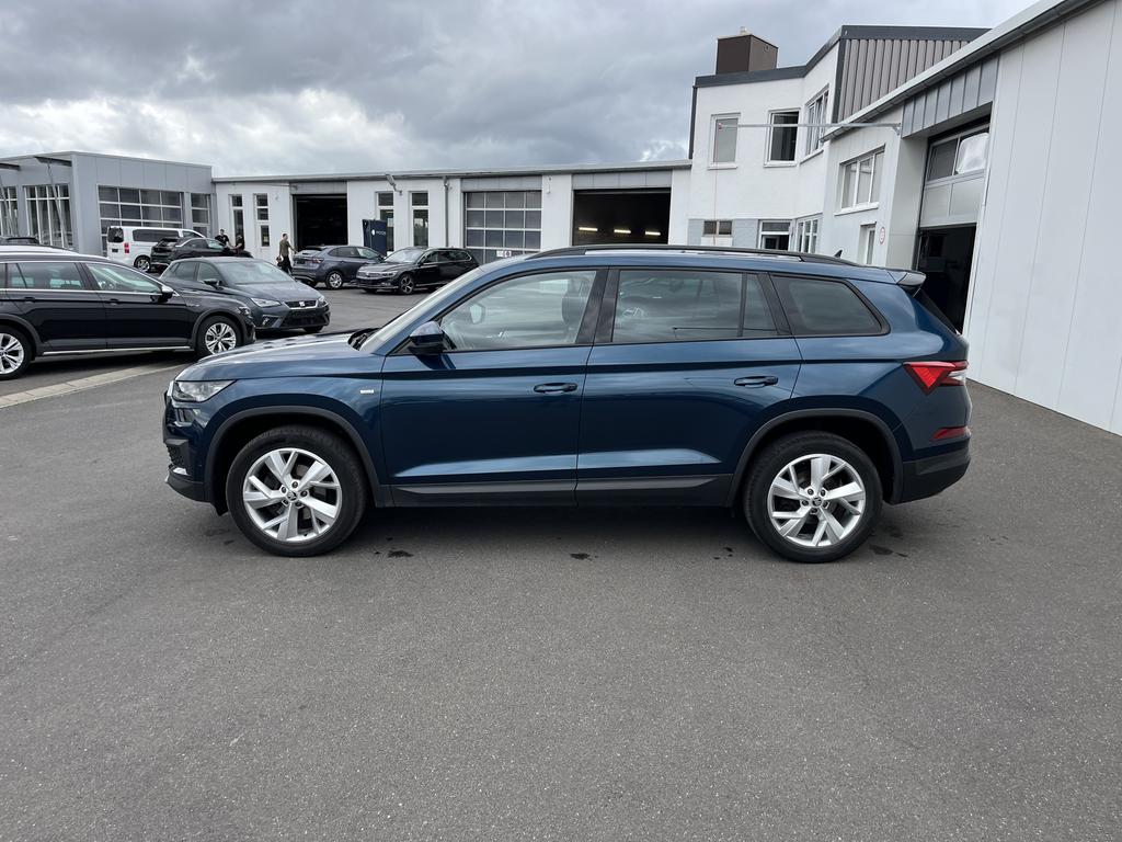 Skoda Kodiaq 2023 г. Синий, пробег 52783 км