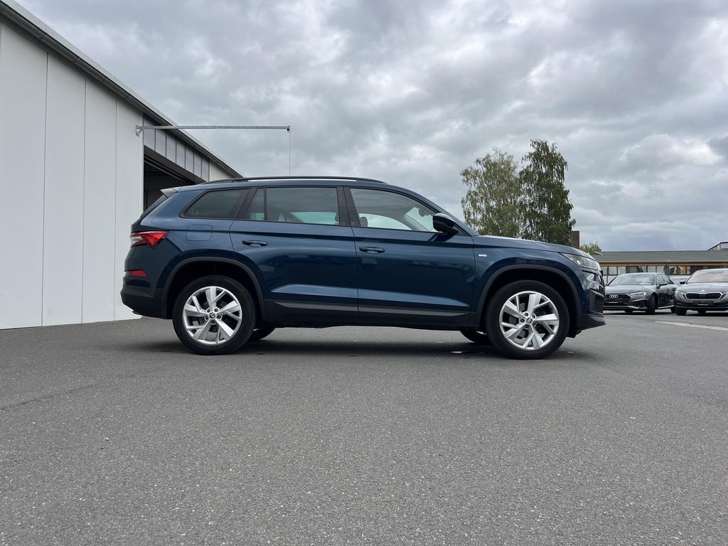 Skoda Kodiaq 2023 г. Синий, пробег 52783 км