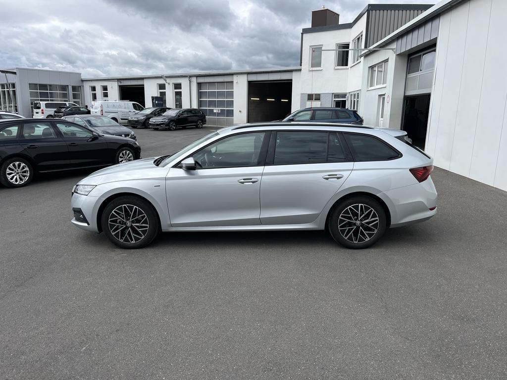 Skoda Octavia 2022 г. Серый, пробег 35420 км