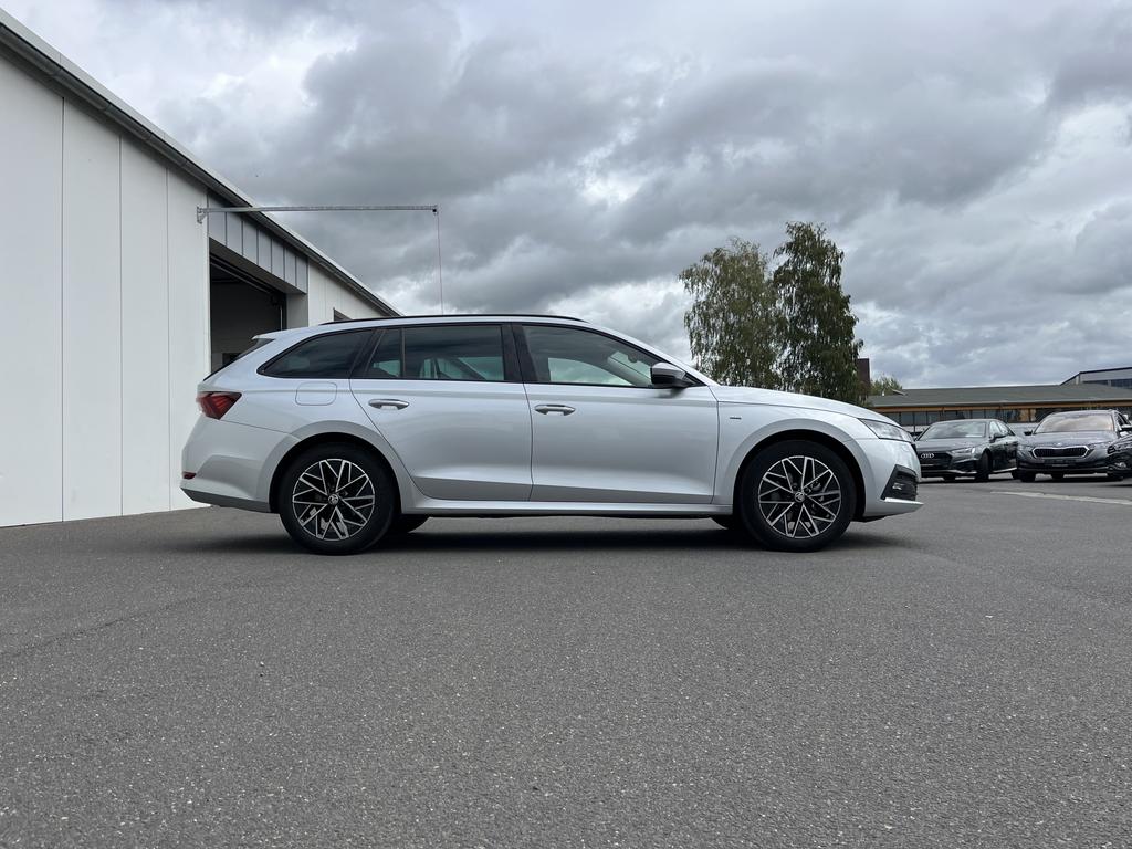 Skoda Octavia 2022 г. Серый, пробег 35420 км