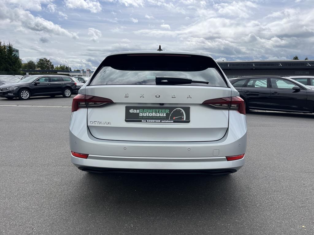 Skoda Octavia 2022 г. Серый, пробег 35420 км