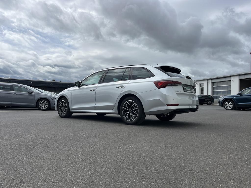 Skoda Octavia 2022 г. Серый, пробег 35420 км
