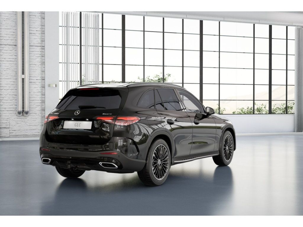 Mercedes-Benz GLC 300 2024 г. Чёрный, пробег 24290 км