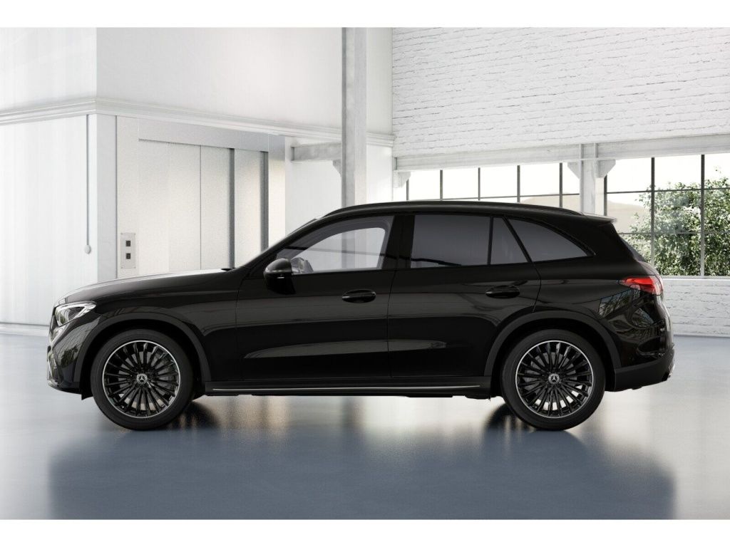 Mercedes-Benz GLC 300 2024 г. Чёрный, пробег 24290 км