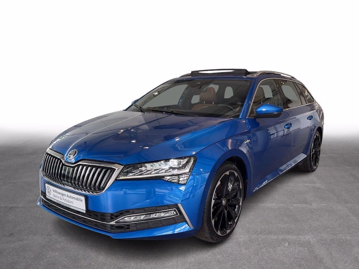 Skoda Superb 2023 г. Синий, пробег 54564 км