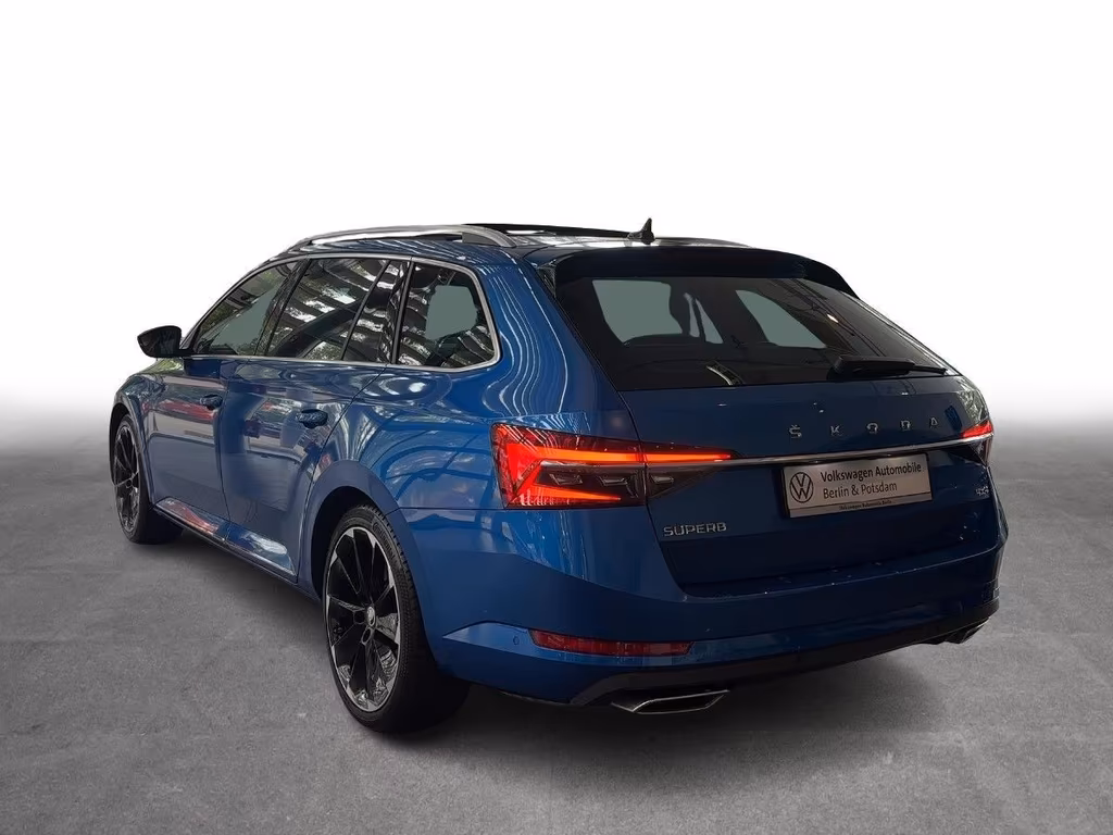Skoda Superb 2023 г. Синий, пробег 54564 км
