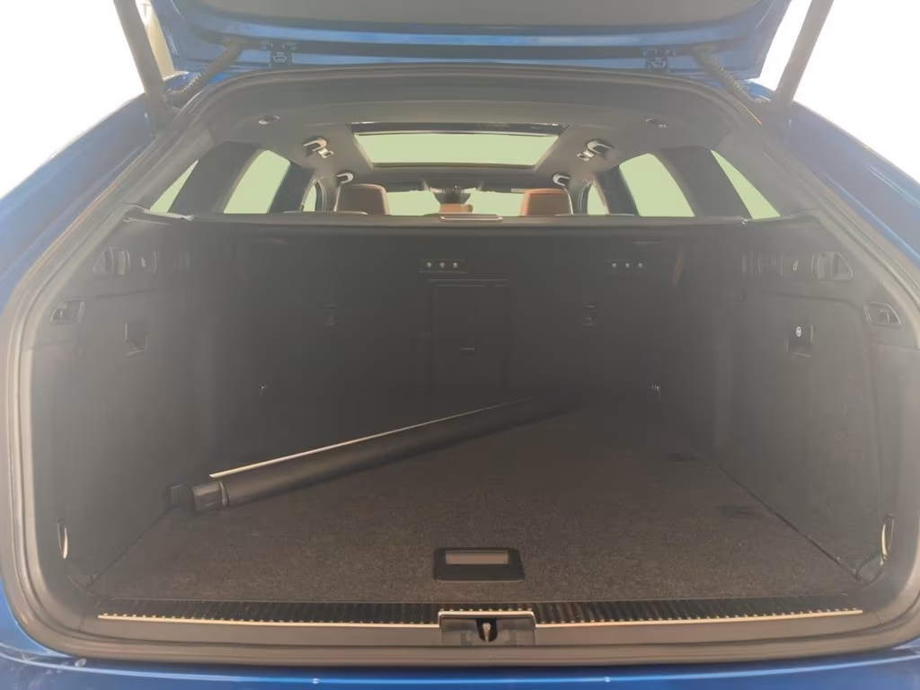 Skoda Superb 2023 г. Синий, пробег 54564 км