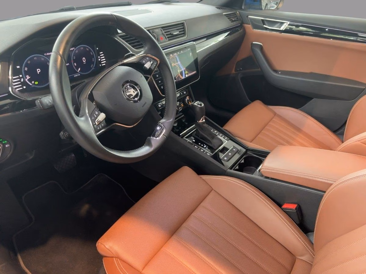 Skoda Superb 2023 г. Синий, пробег 54564 км