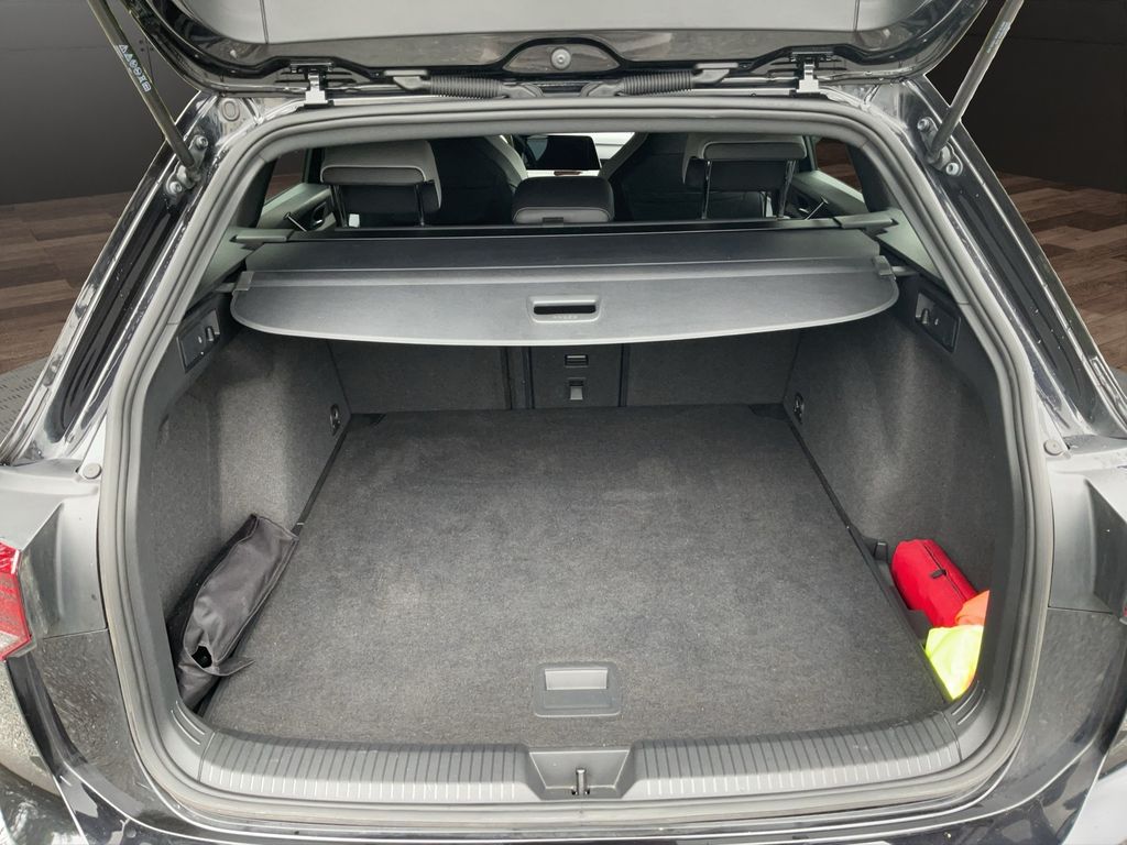Volkswagen Golf 2022 г. Чёрный, пробег 44203 км