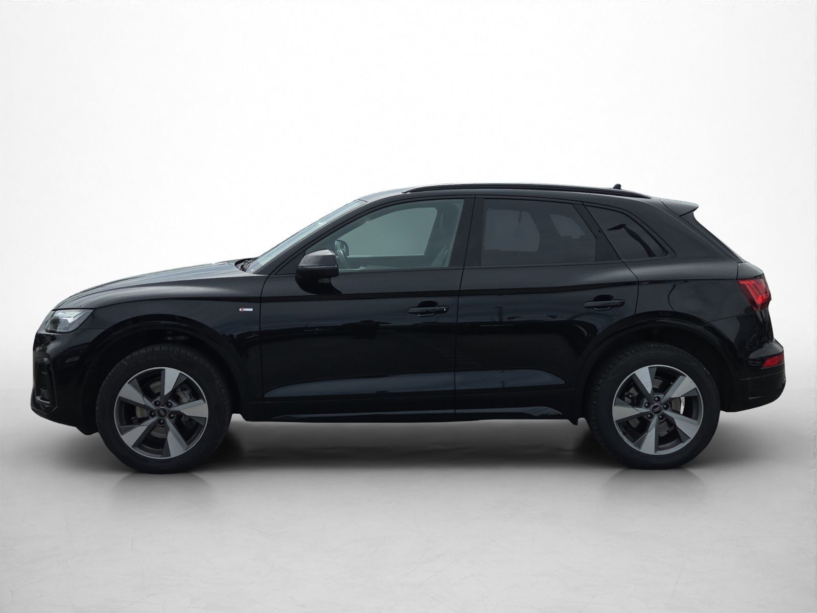 Audi Q5 2024 г. Чёрный, пробег 37540 км