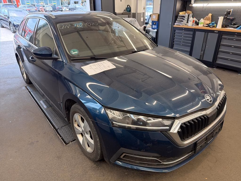 Skoda Octavia 2021 г. Синий, пробег 58139 км