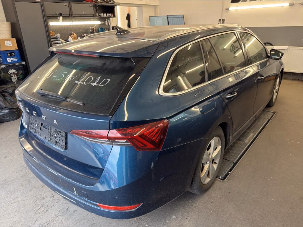 Skoda Octavia 2021 г. Синий, пробег 58139 км