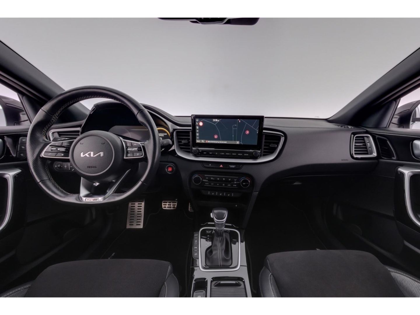 Kia PRO CEE'D / PROCEED 2022 г. Белый, пробег 18962 км