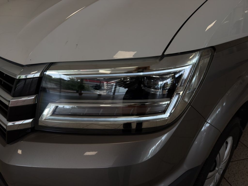 Volkswagen CRAFTER 2024 г. Белый, пробег 37952 км