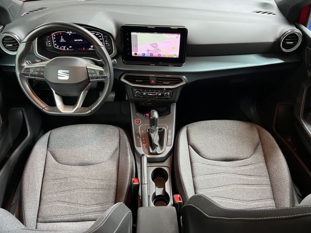 SEAT Arona 2023 г. Красный, пробег 35302 км