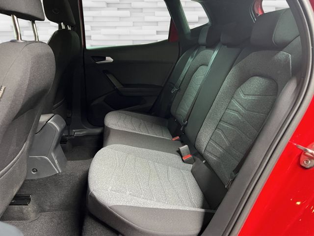 SEAT Arona 2023 г. Красный, пробег 35302 км