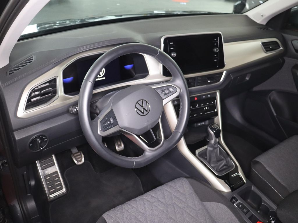 Volkswagen T-Roc 2023 г. Серый, пробег 31159 км