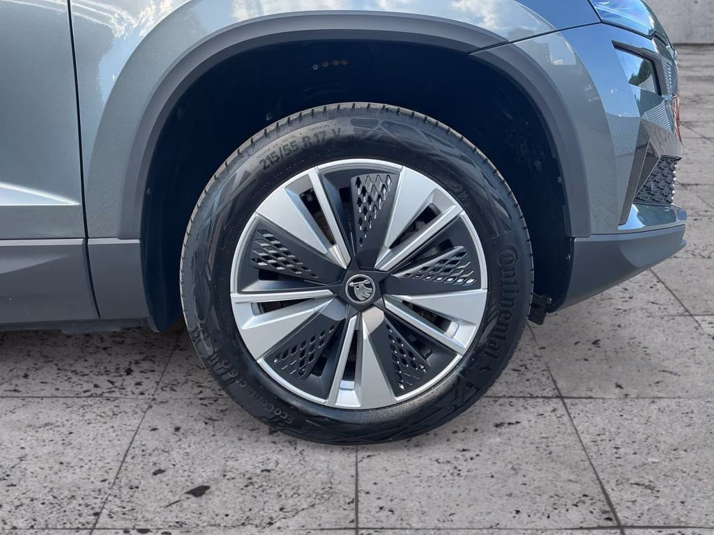 Skoda Karoq 2023 г. Серый, пробег 38705 км
