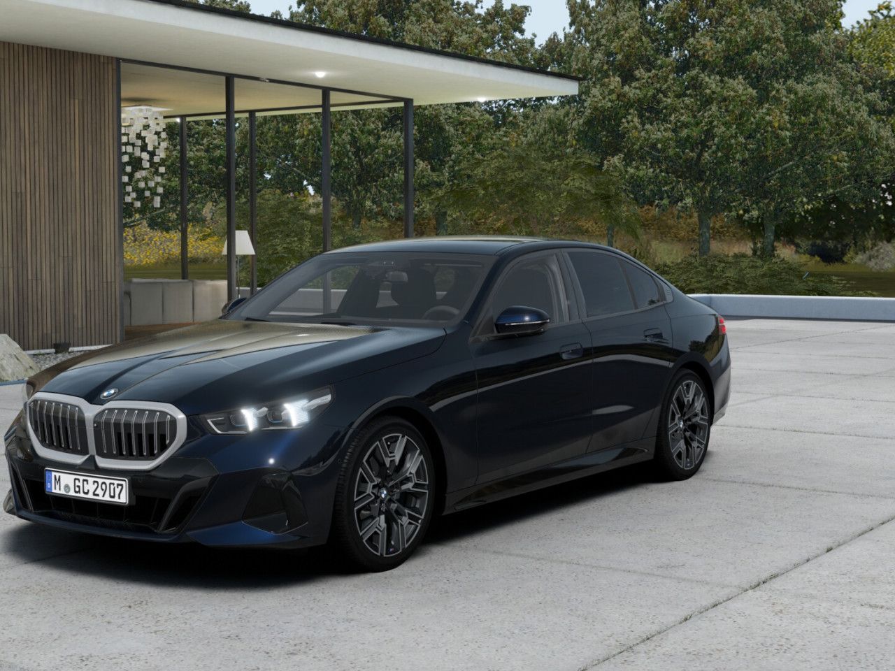 BMW 520 2025 г. Чёрный, пробег 25383 км