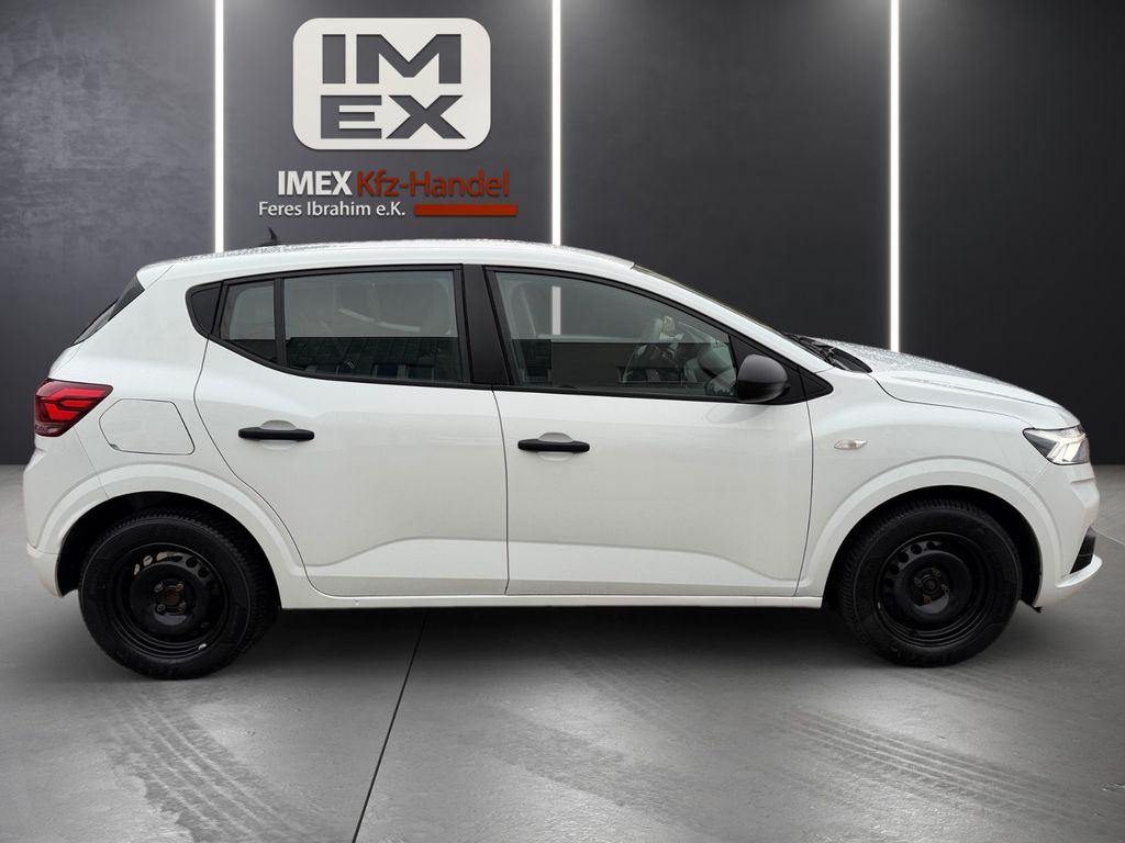 Dacia Sandero 2023 г. Белый, пробег 50000 км