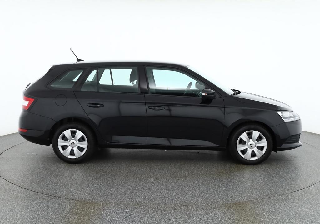 Skoda Fabia 2022 г. Чёрный, пробег 49989 км