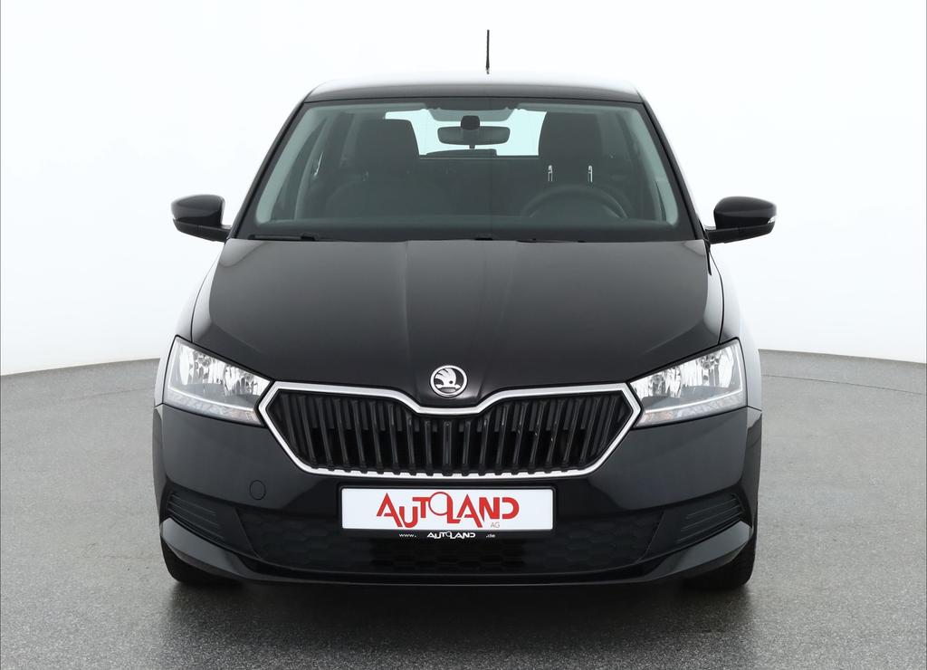 Skoda Fabia 2022 г. Чёрный, пробег 49989 км