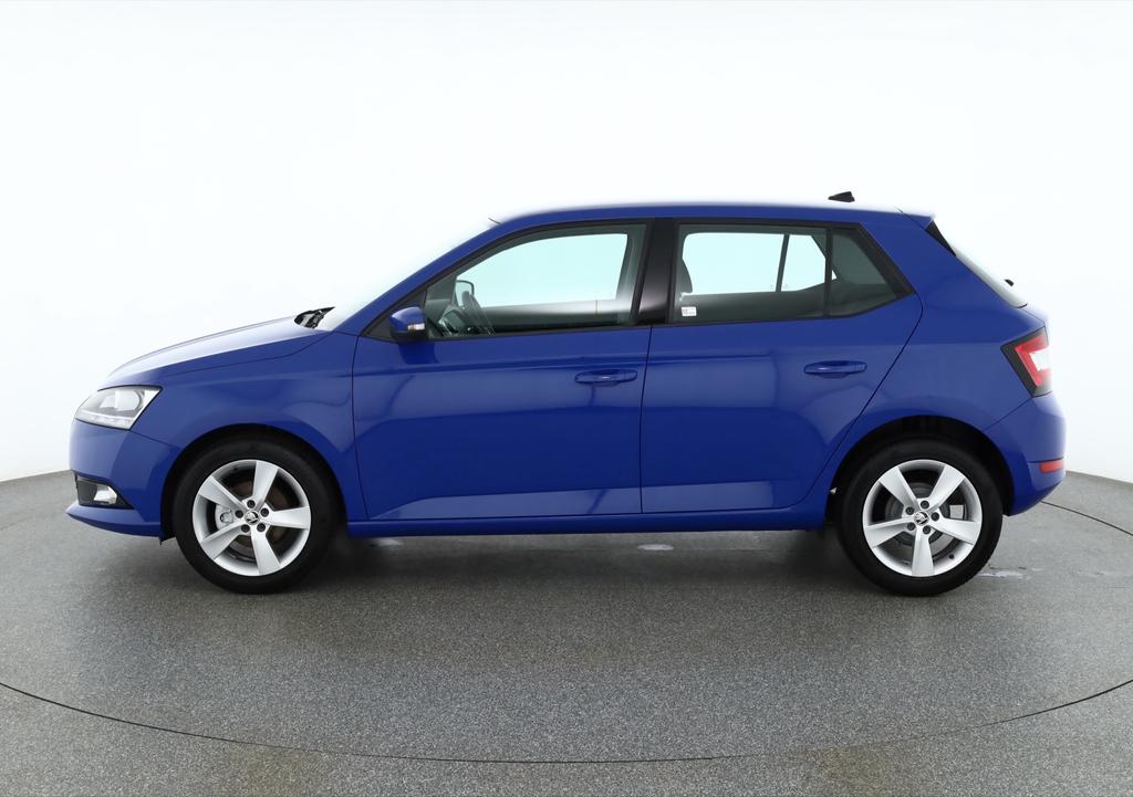 Skoda Fabia 2021 г. Синий, пробег 57064 км