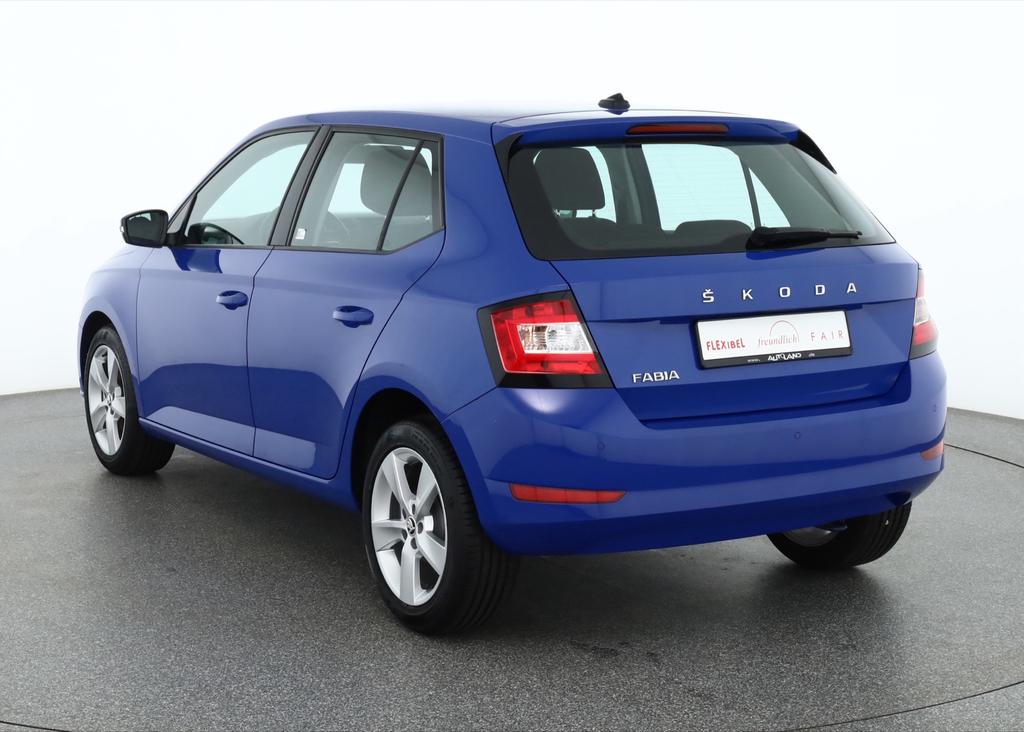 Skoda Fabia 2021 г. Синий, пробег 57064 км