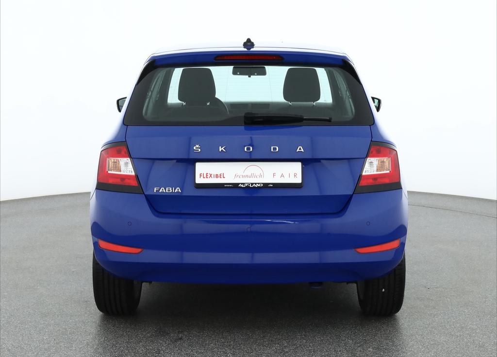 Skoda Fabia 2021 г. Синий, пробег 57064 км