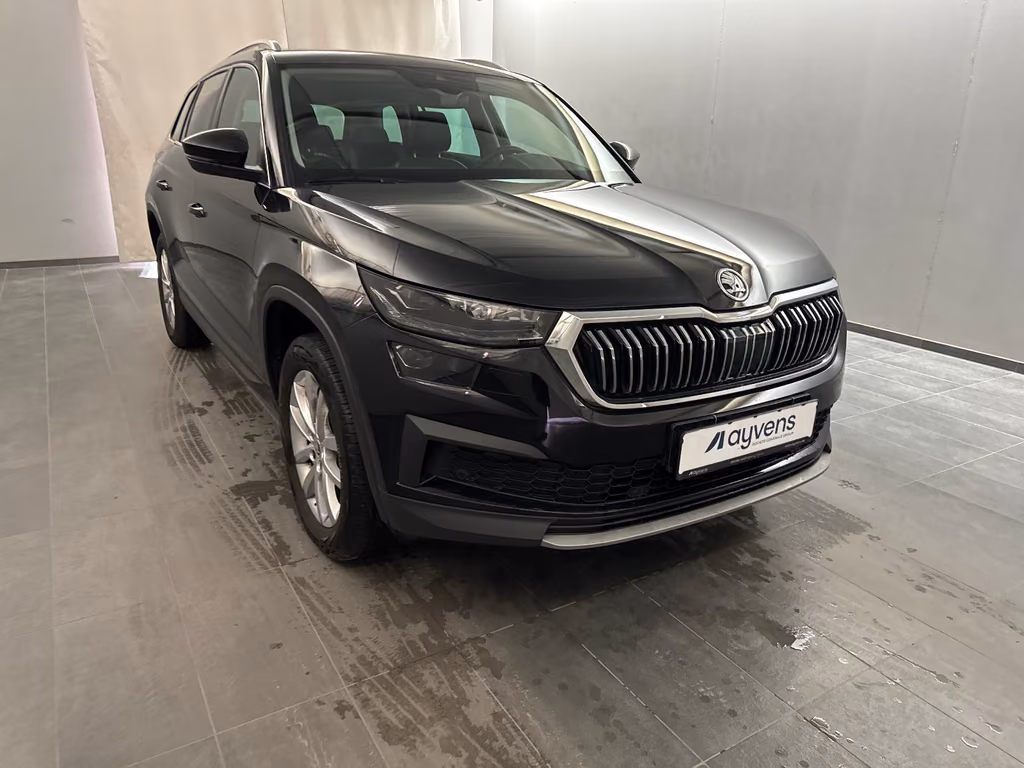 Skoda Kodiaq 2023 г. Чёрный, пробег 56411 км