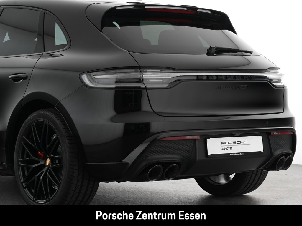 Porsche Macan 2023 г. Чёрный, пробег 59513 км
