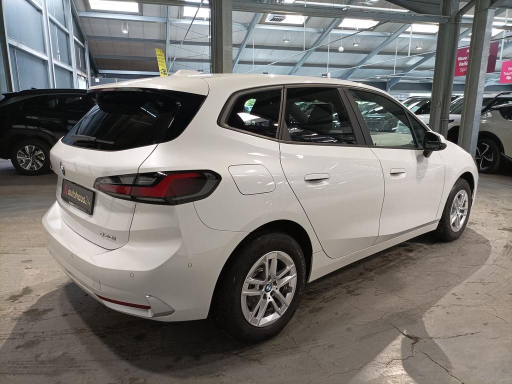 BMW 220 ACTIVE TOURER 2022 г. Белый, пробег 27076 км