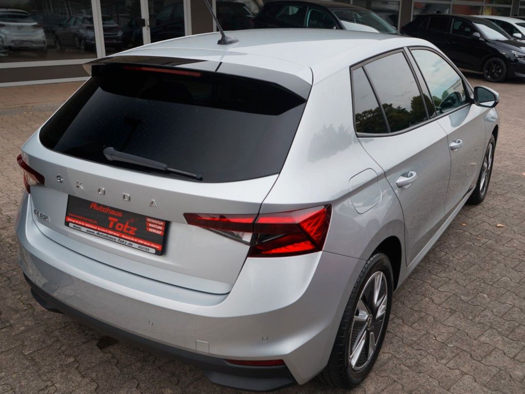 Skoda Fabia 2022 г. Серебристый, пробег 35956 км