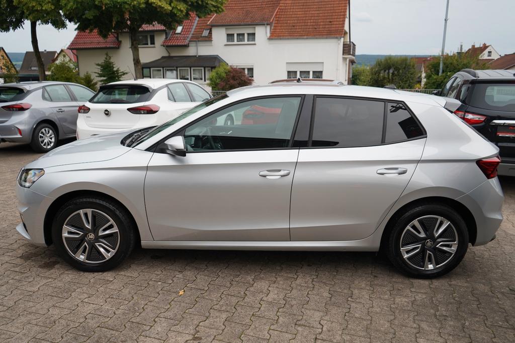 Skoda Fabia 2022 г. Серебристый, пробег 35956 км