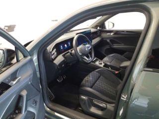 Volkswagen Tiguan 2025 г. Зелёный, пробег 29400 км