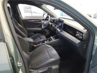 Volkswagen Tiguan 2025 г. Зелёный, пробег 29400 км