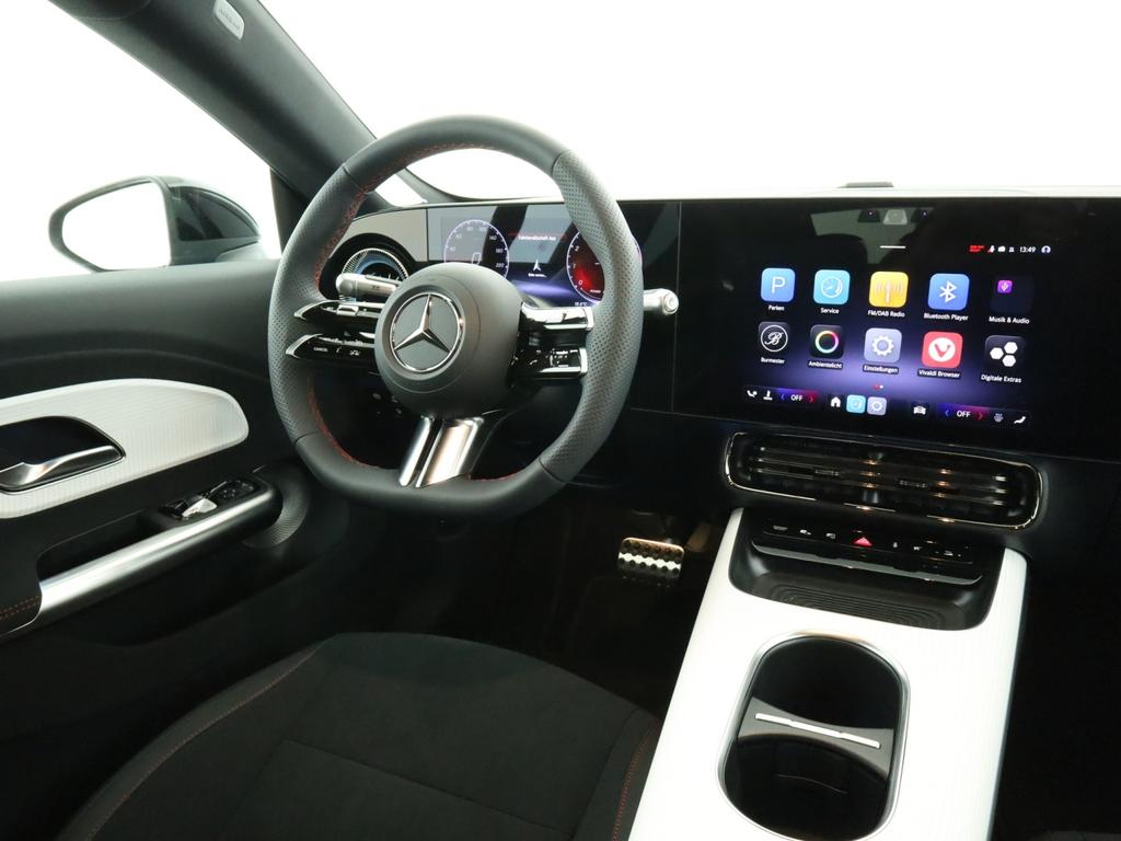 Mercedes-Benz CLA 220 2026 г. Чёрный, пробег 8000 км