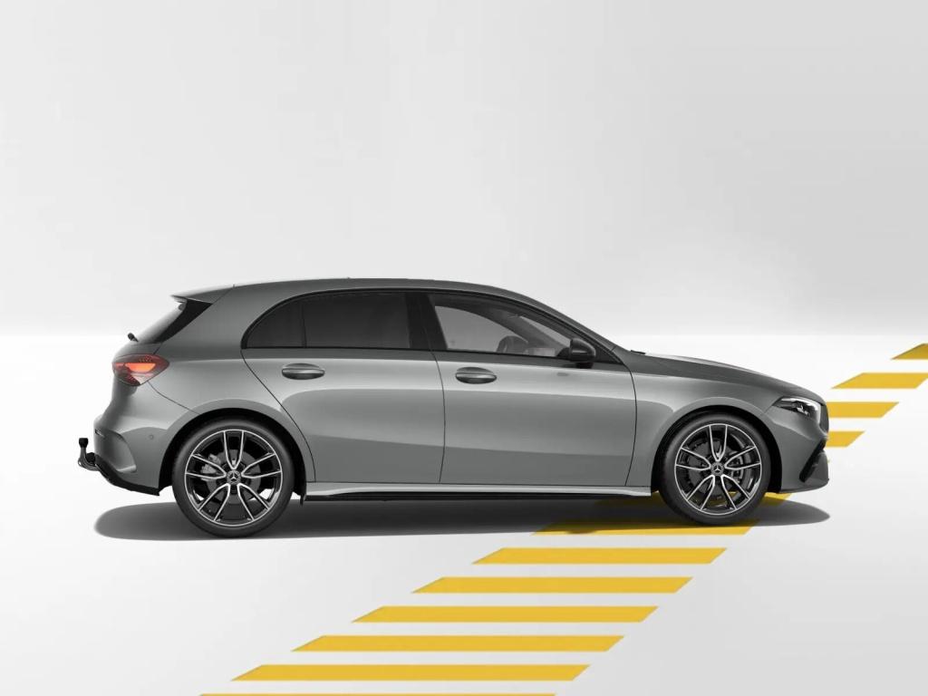 Mercedes-Benz A 200 2026 г. Серый, пробег 8050 км