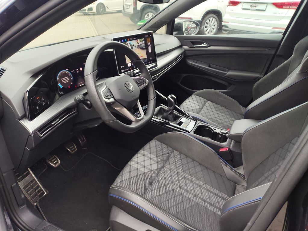 Volkswagen Golf 2025 г. Чёрный, пробег 41950 км