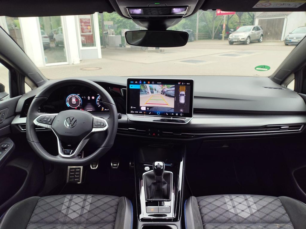 Volkswagen Golf 2025 г. Чёрный, пробег 41950 км